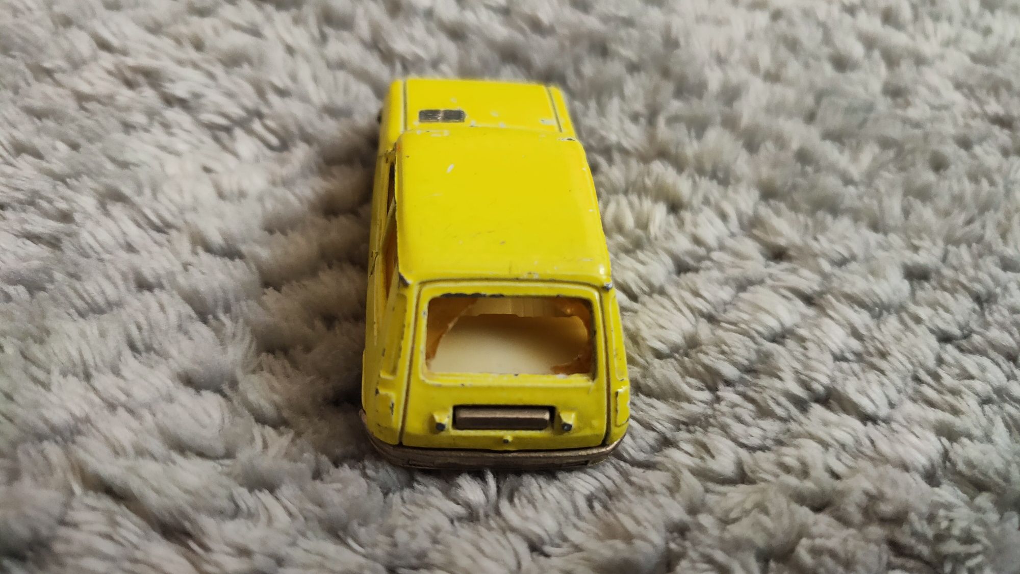 Auto resorówka Majorette Renault 257