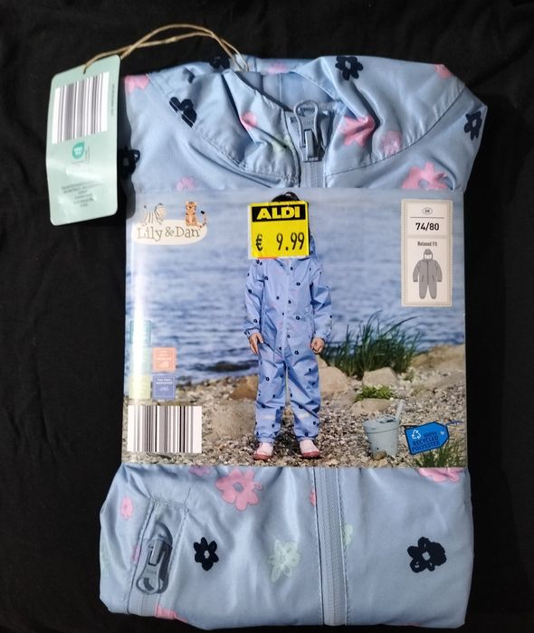 Nowy.Kombinezon przeciwdeszczow. Roz. 74/80y dla dziewczynki.