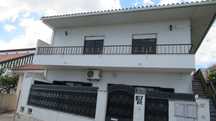 Primeiro Andar de Moradia- Bairro Casal 
do Trigache - Famões Odivelas