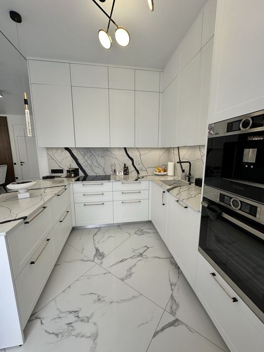 Повністю АВТОНОМНИЙ Дизайнерський будинок в закритому КМ біля Києва !