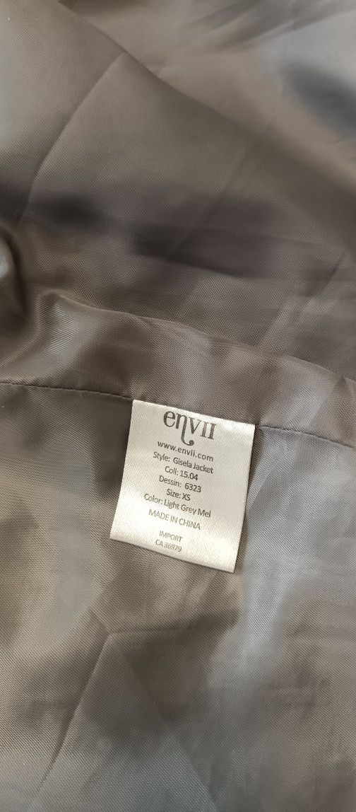 Жіноче сіре пальто Envii 42 розміру
