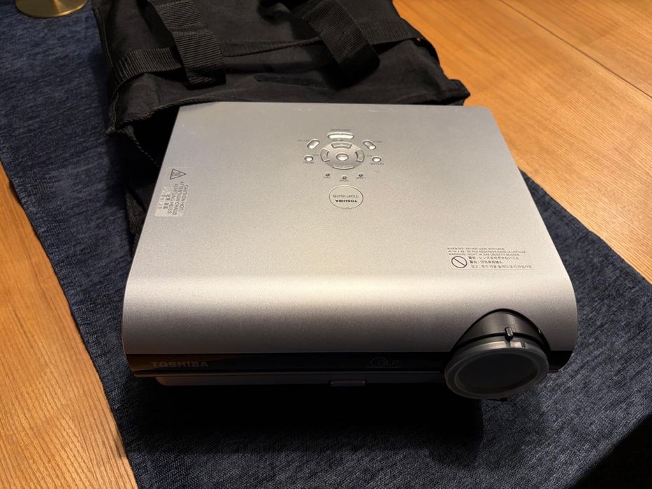 Projector Toshiba TDP-S25