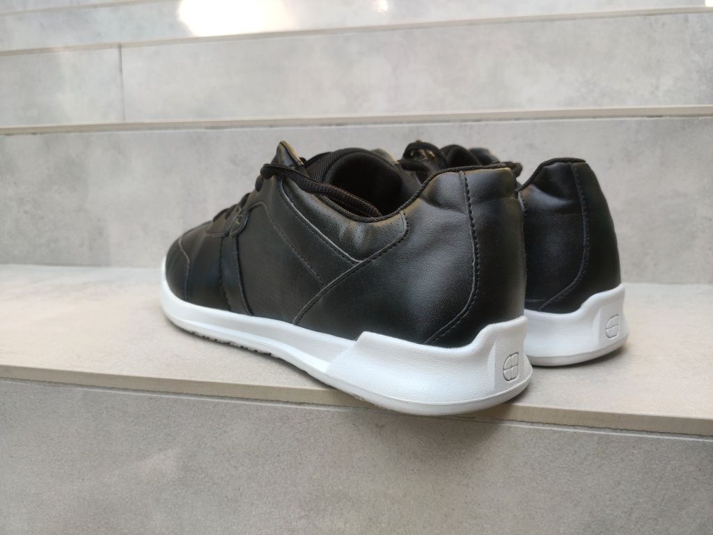 Buty Shoes For Crews ochronne bez noska męskie czarne r. 45 29cm