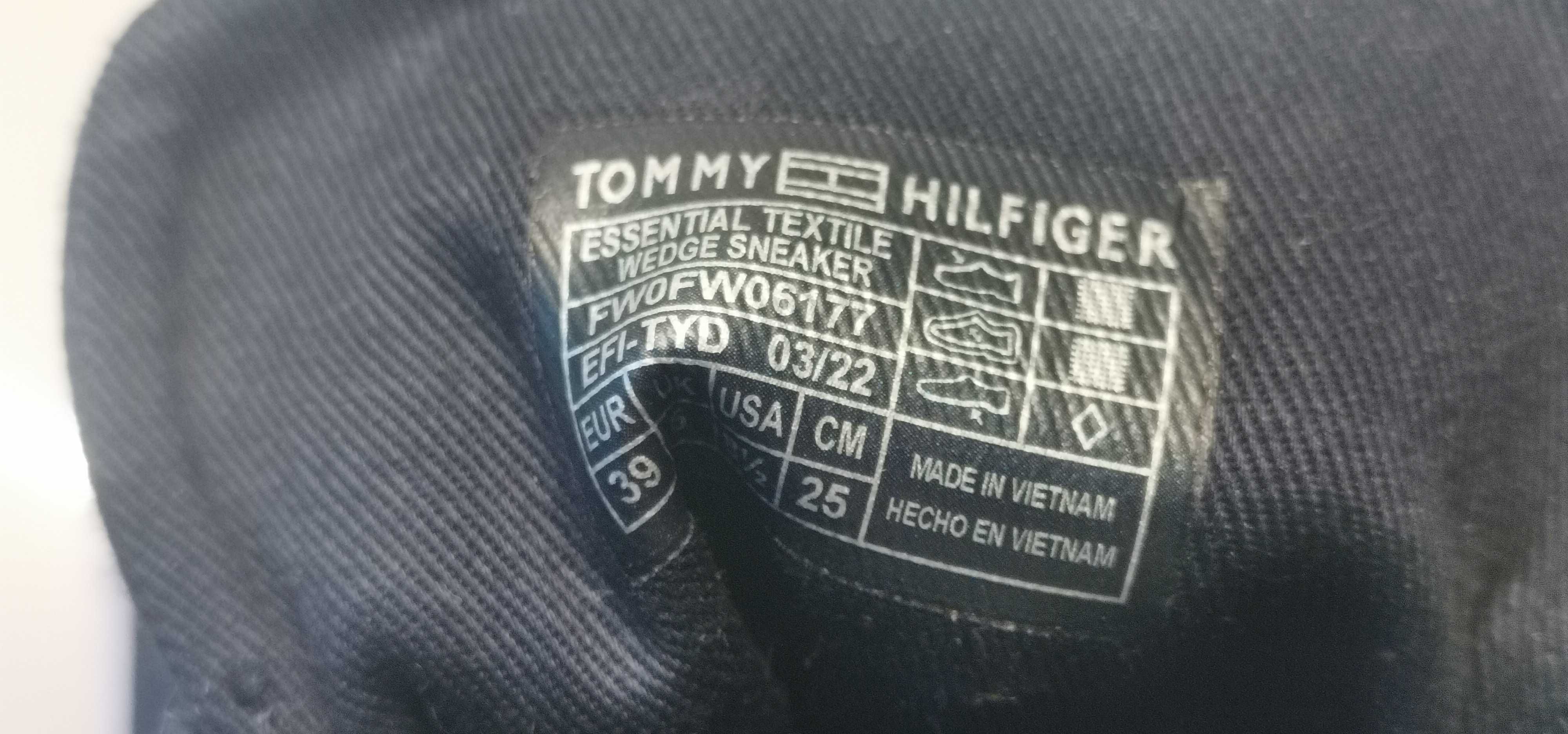Tommy Hilfiger sneakersy 39
