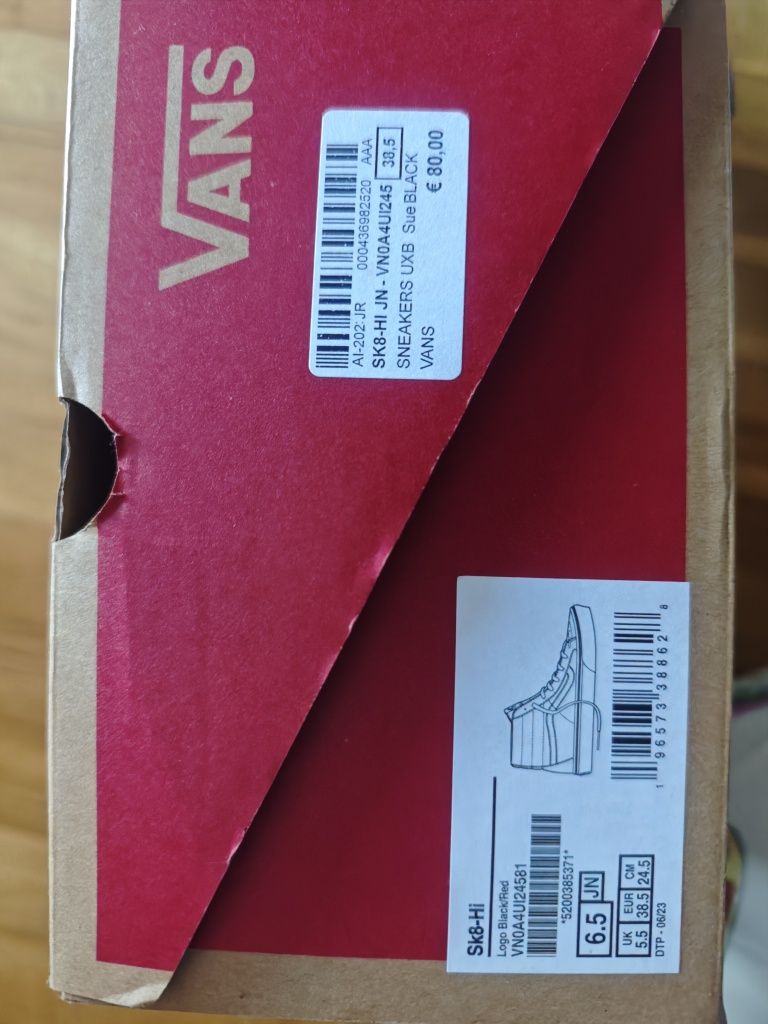 Sapatilhas sk8-HI pretas e vermelhas da Vans com estampagem