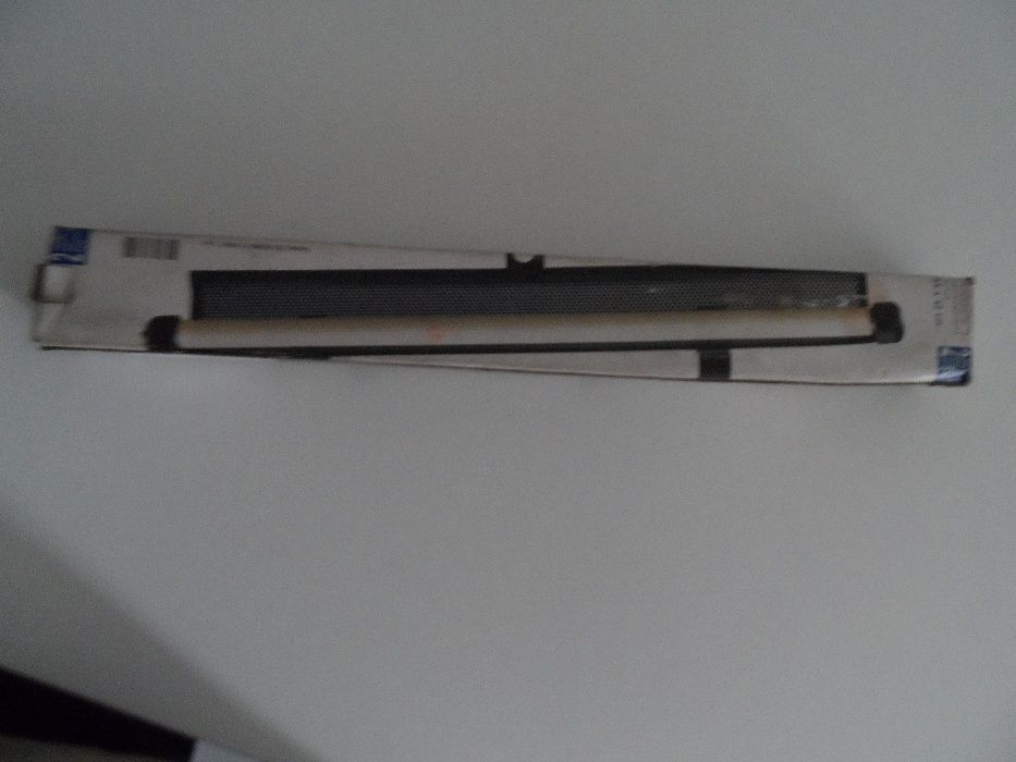 Duas palas solares para automóvel