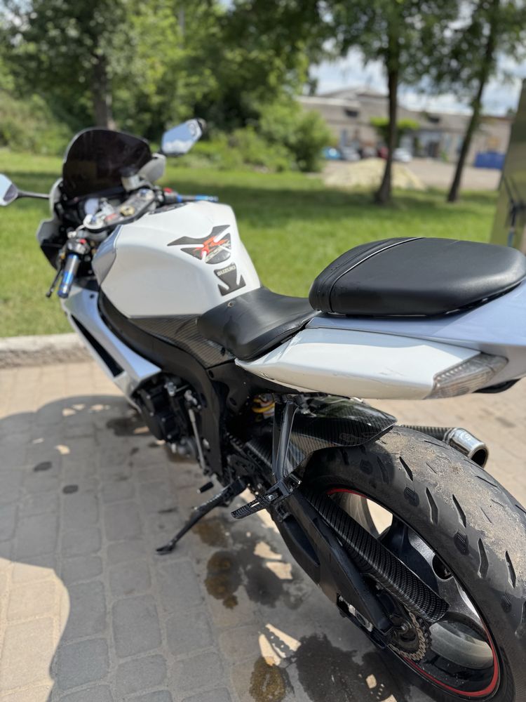 Продам SUZUKI GSX-R600