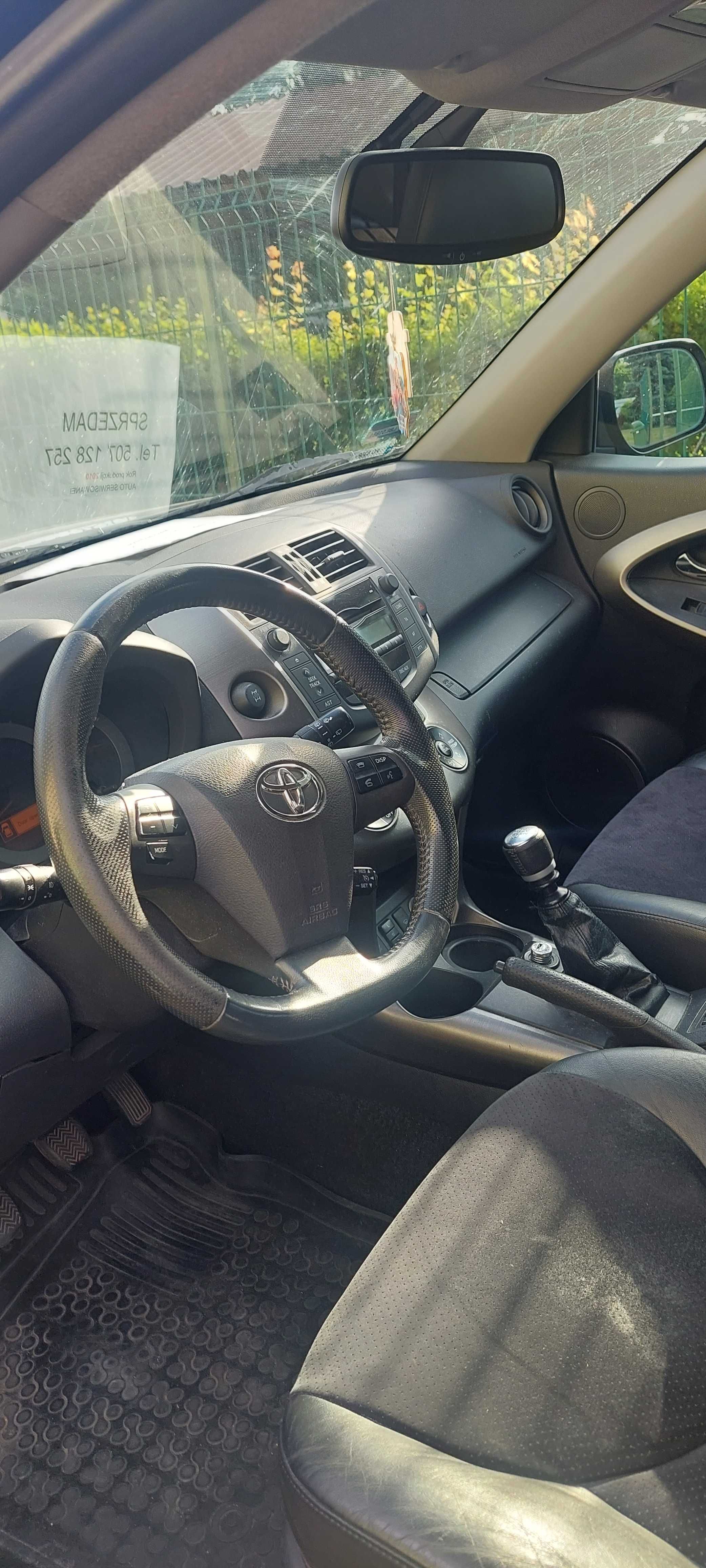 Zadbane auto TOYOTA RAV 4