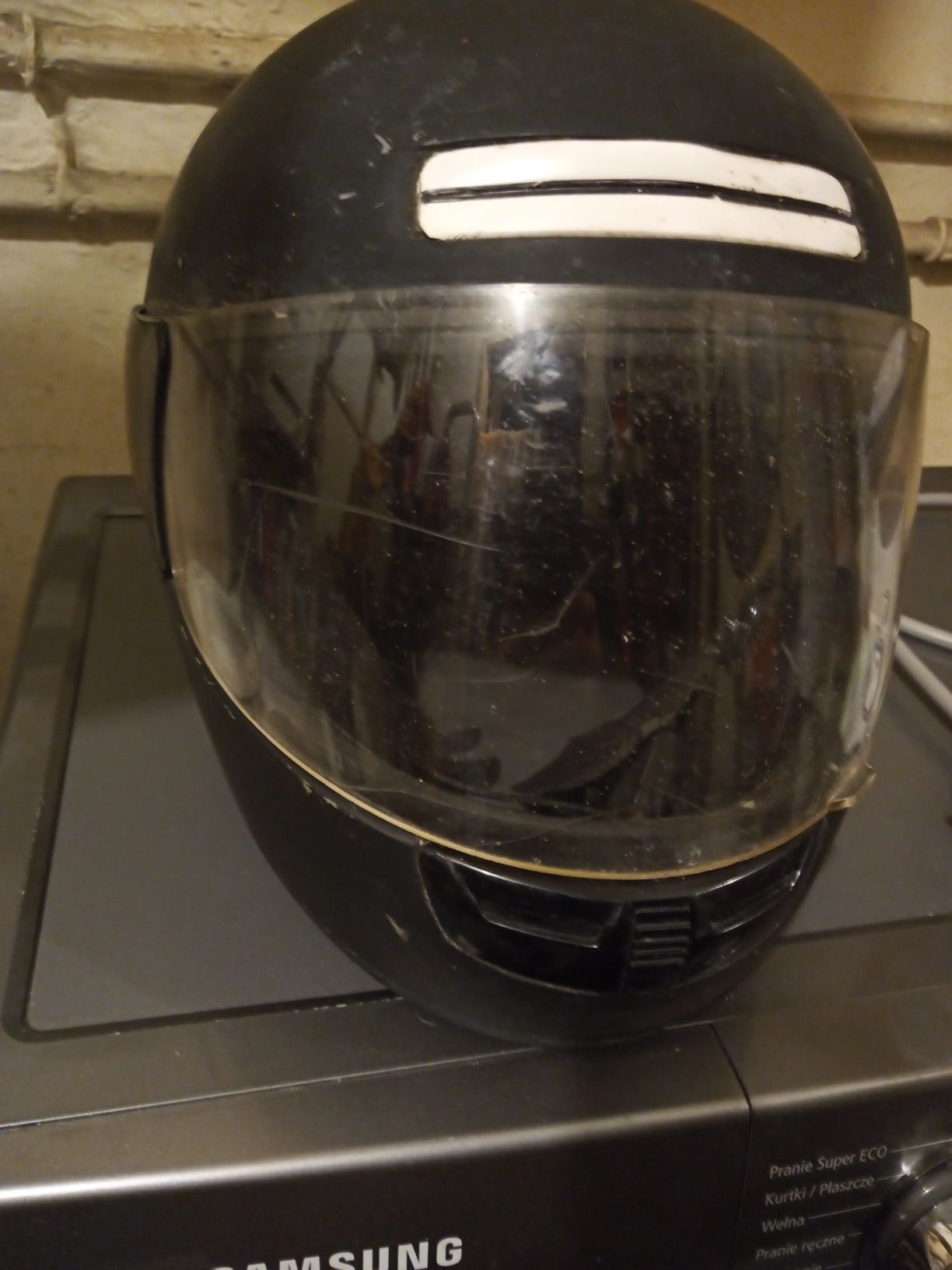 Kask motocyklowy.