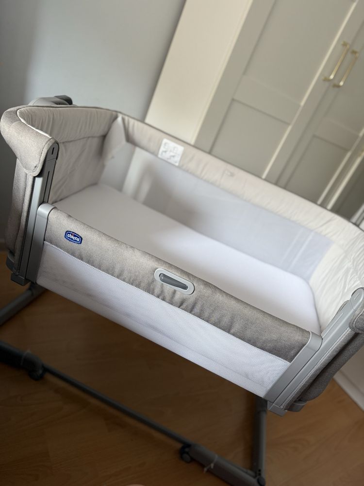 Łóżeczko dostawne Chicco Next2Me Magic kolor Desert Taupe
