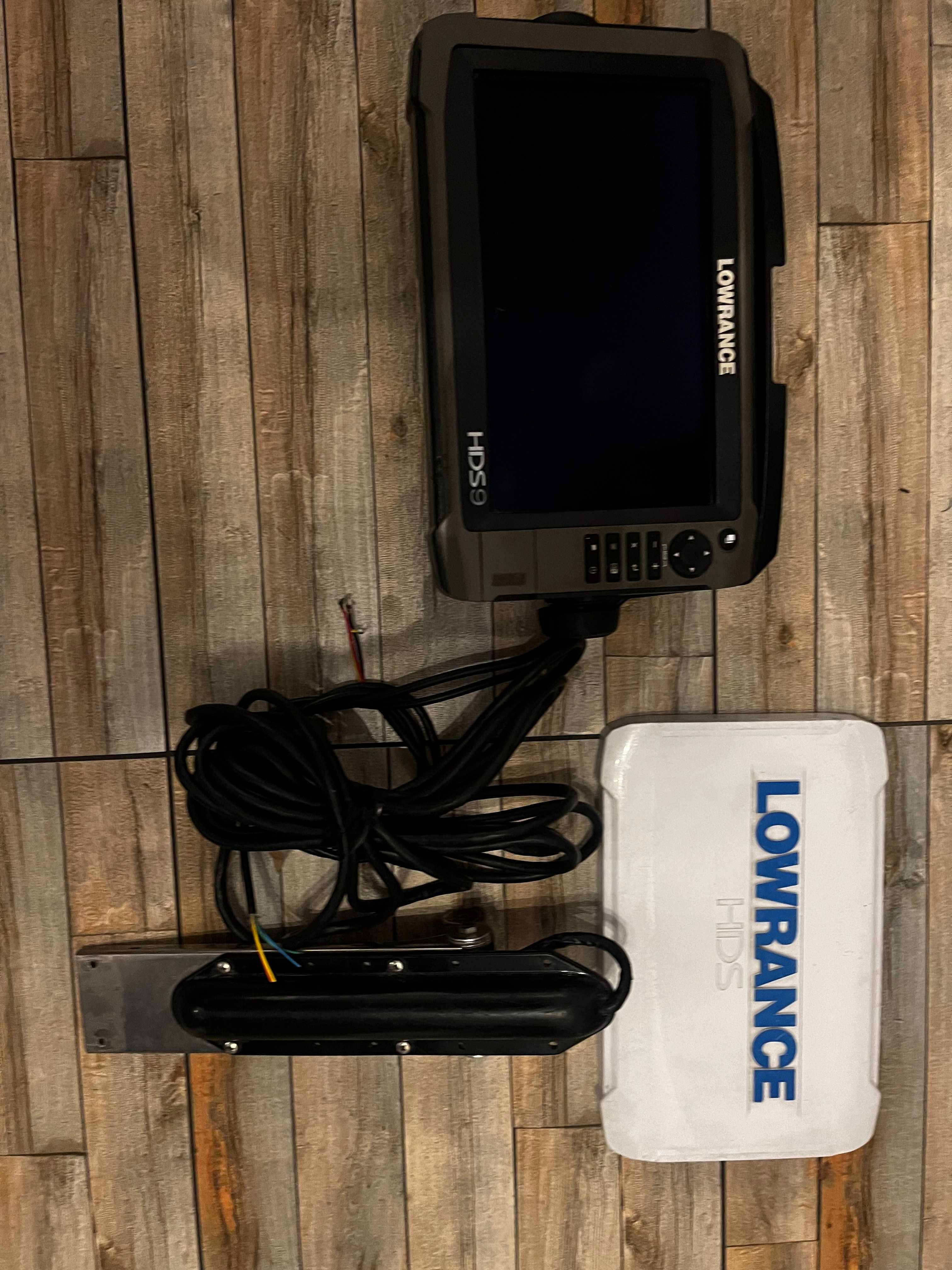 Echosonda LOWRANCE HDS-9 Touch Structure Scan PL