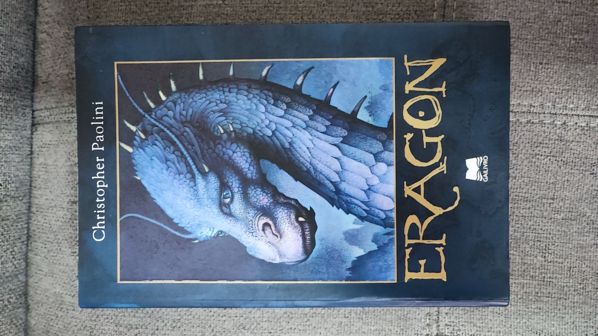 Livro Eragon de Cristopher Paolini