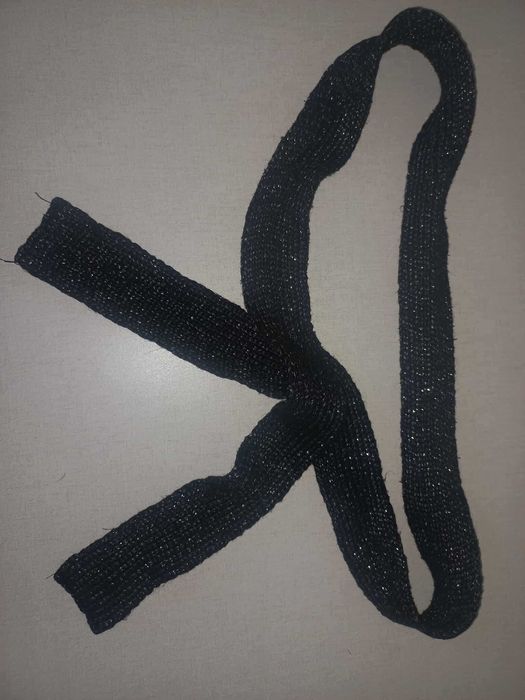 Swetrowy srebrzysty pasek Orsay