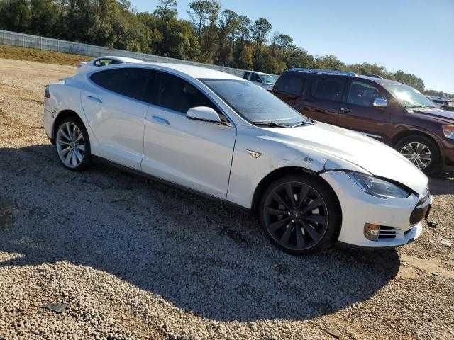 Tesla model s 85P 2012  Signature