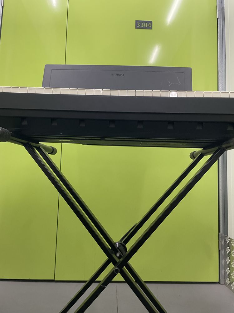 Piano Yamaha P-105