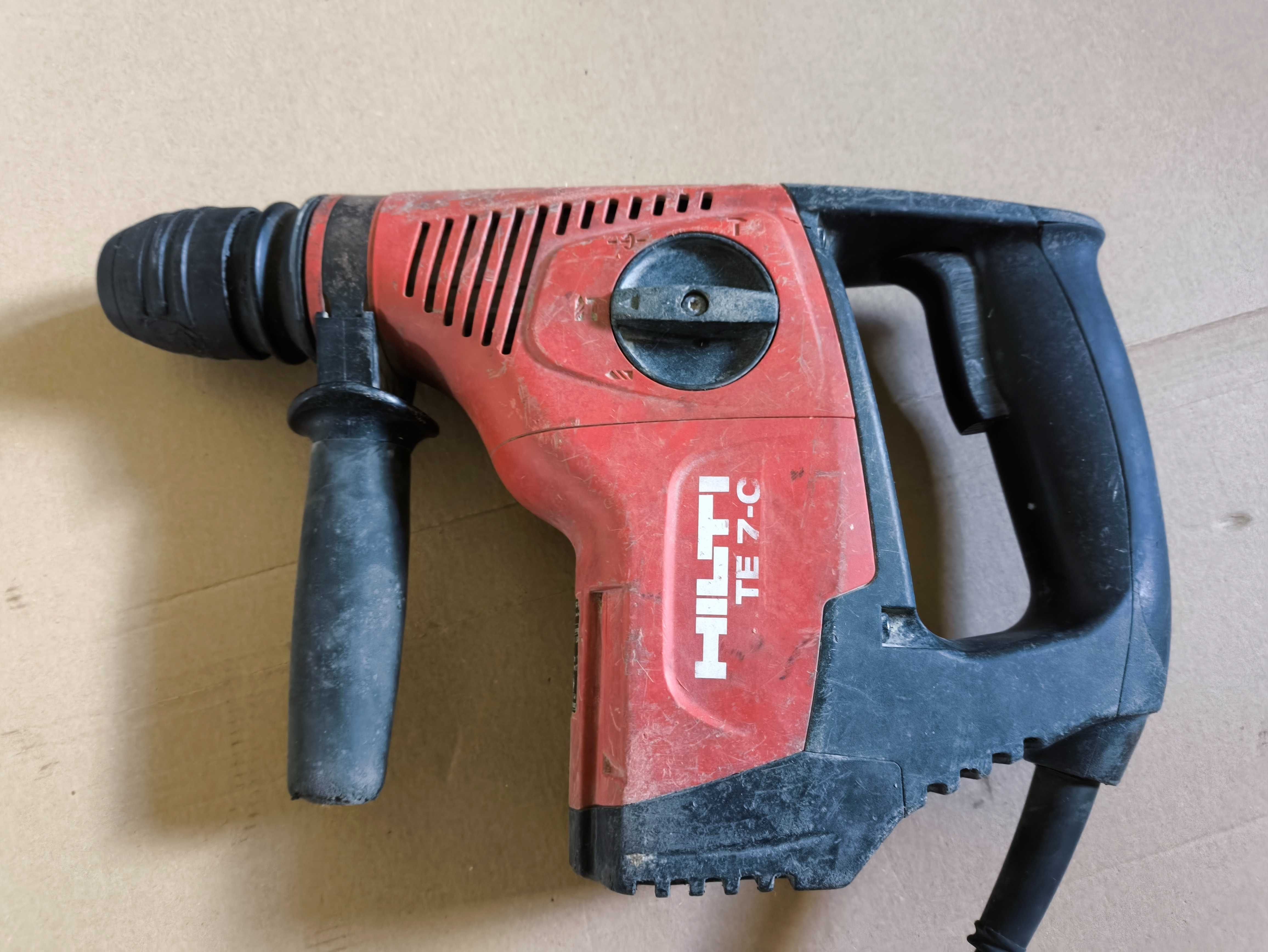 Sprzedam młotowiertarkę HILTI TE 7-C – wymaga serwisu