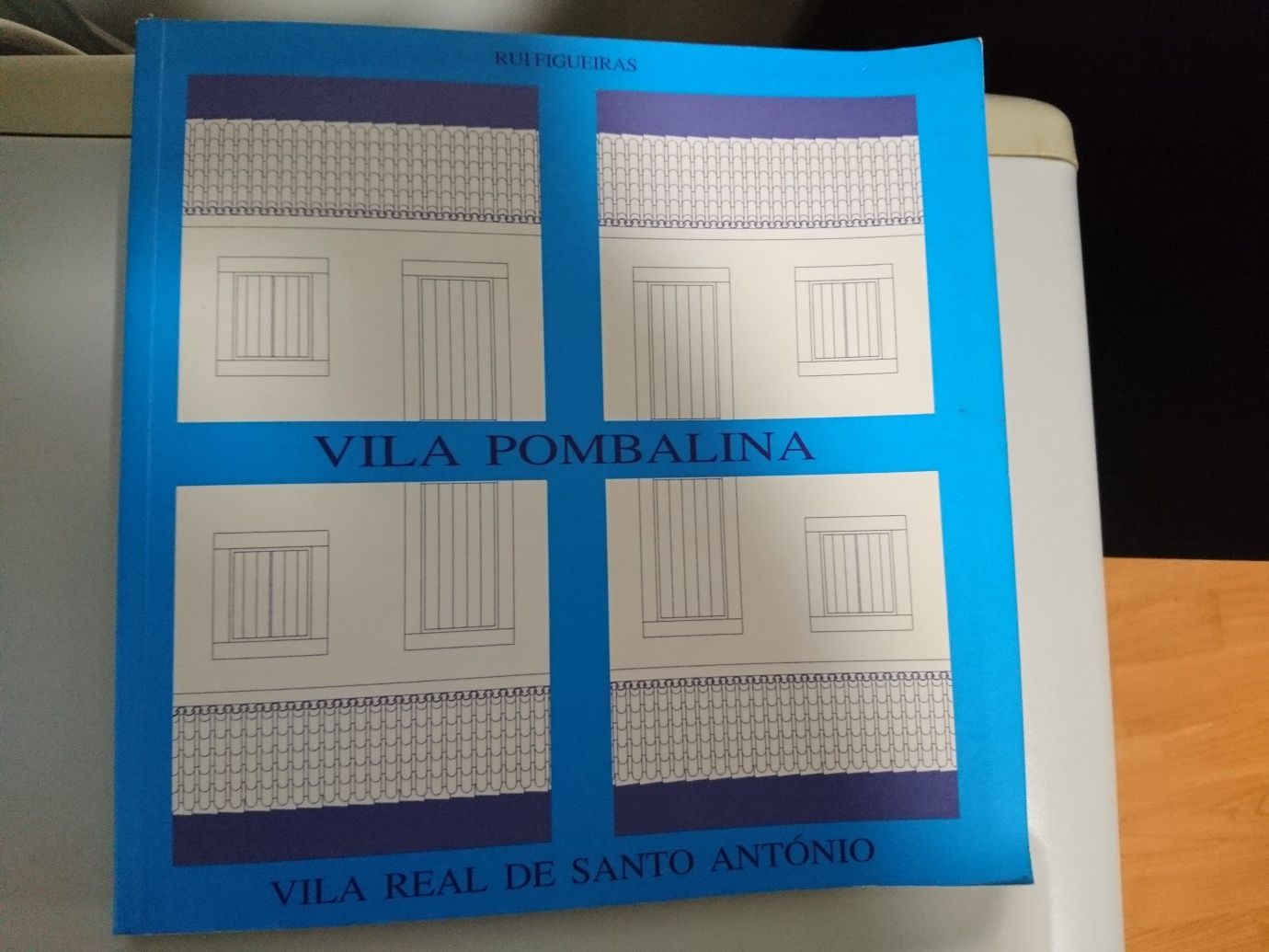 Livro arquitectura.urbanismo.Vila pombalina.arte. Pintura. Universidad