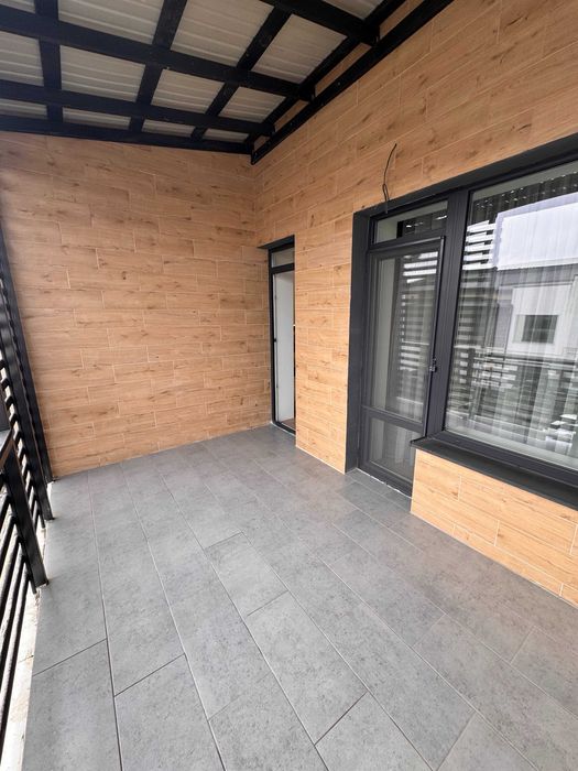 Сучасний котедж з ремонтом у районі Щасливого!