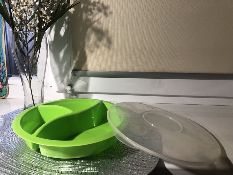 Менажниця з кришкою