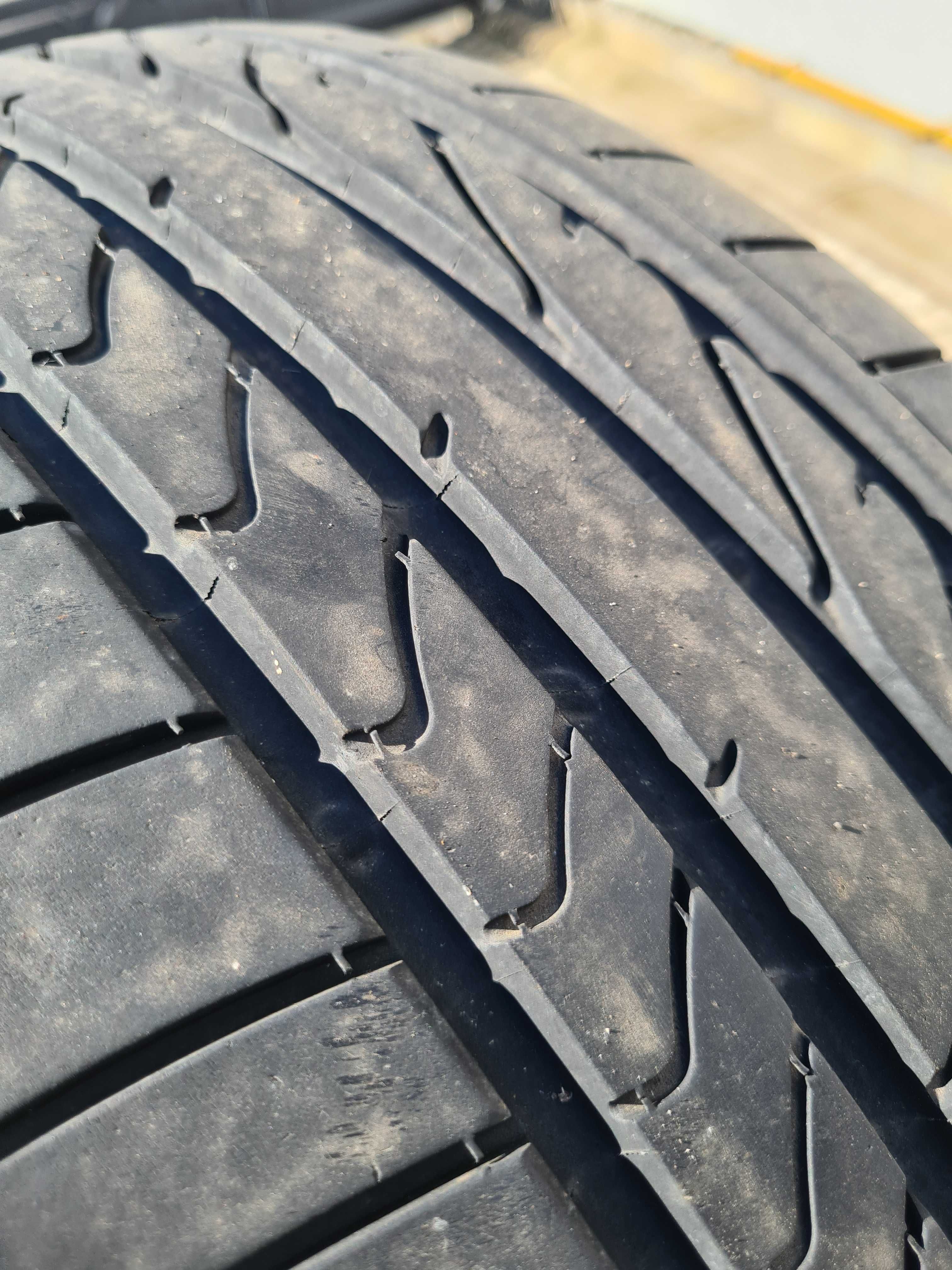 Bridgestone Dueler H/T Sport 255/55 r19 komplet 7 mm