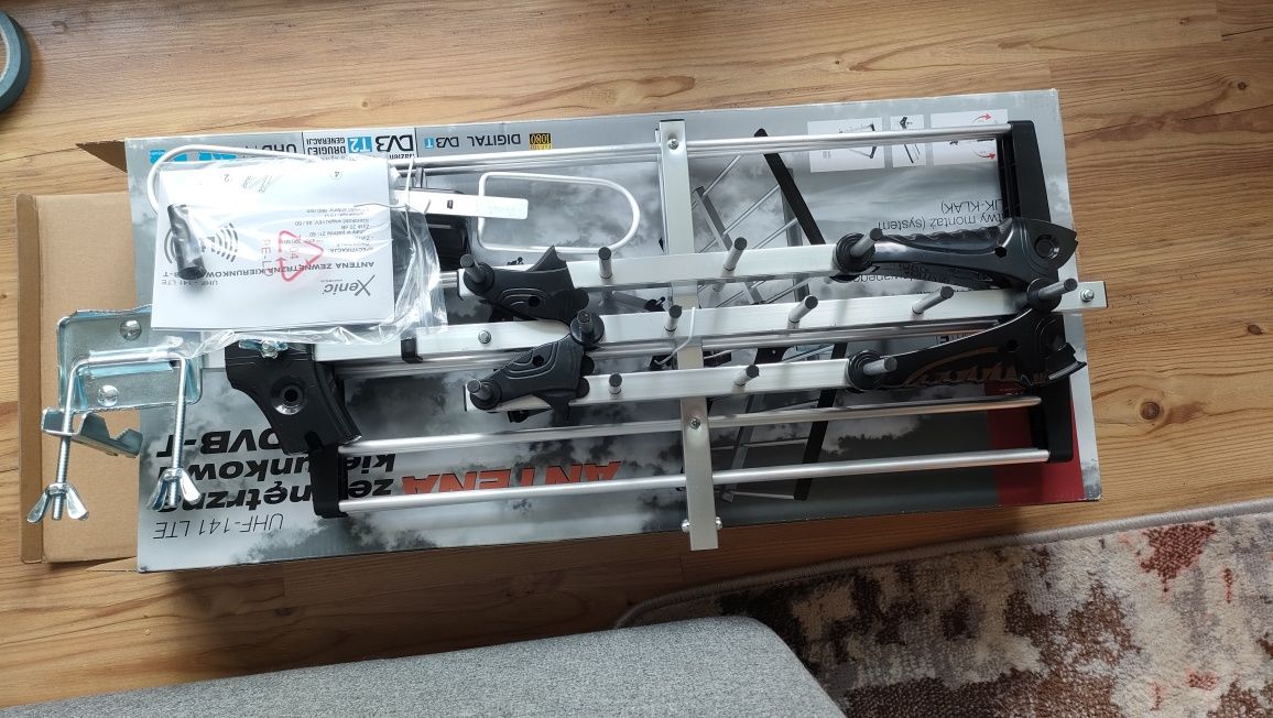 Antena na zewnętrzną kierunkowa Arkas Xenic UHF-141