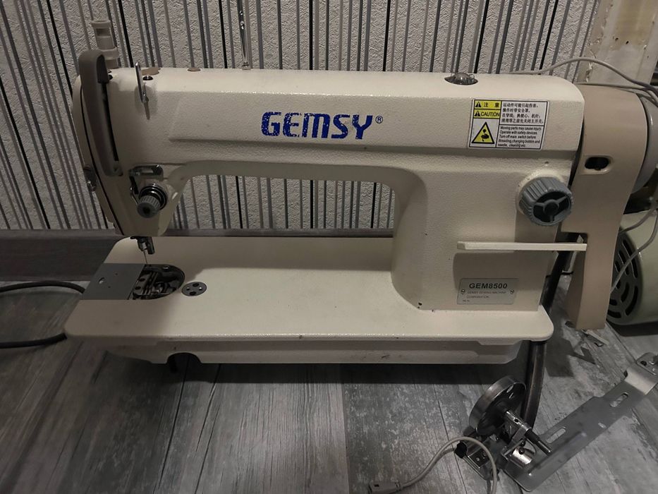 Продам швейную машинку Gemsy