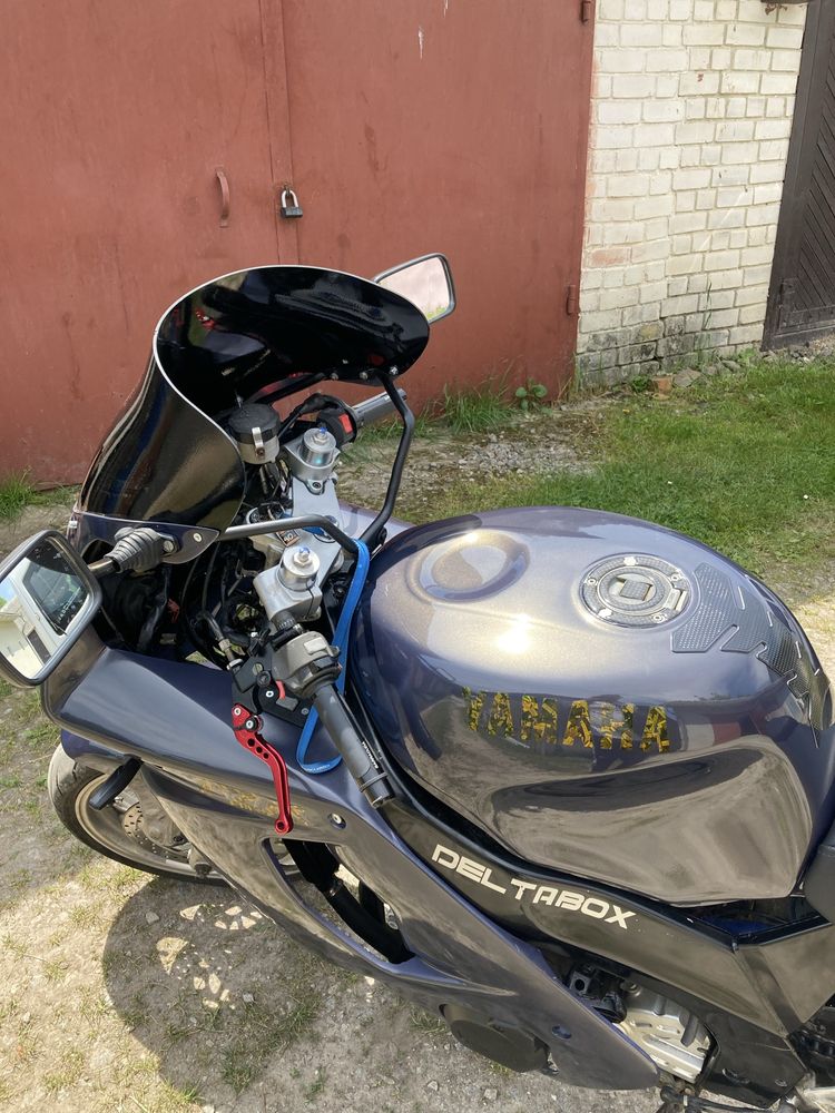 Продам мотоцикл YAMAHA FZR 600r