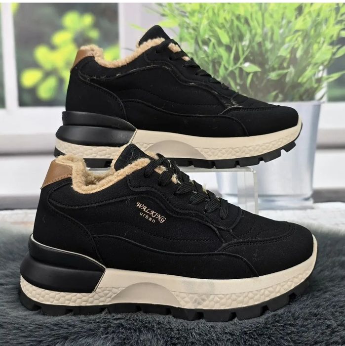 Жіночі кросівки Зима