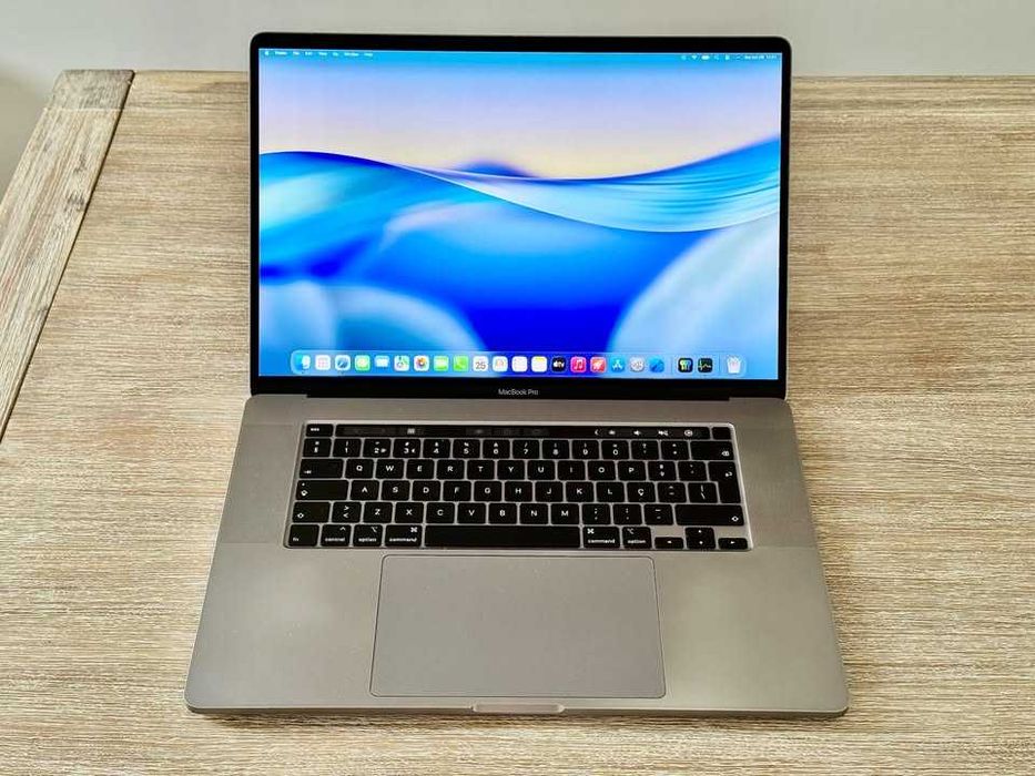 MacBook Pro 16” (2019) – i9 | 16GB | 1TB SSD – Bem estimado