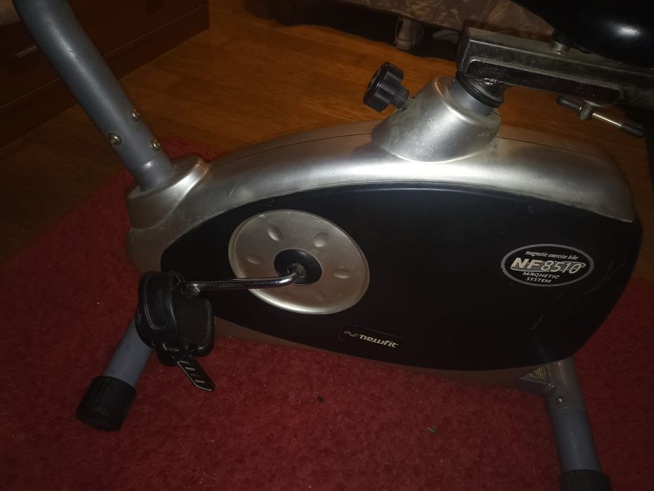 Bicicleta de ginásio newfit