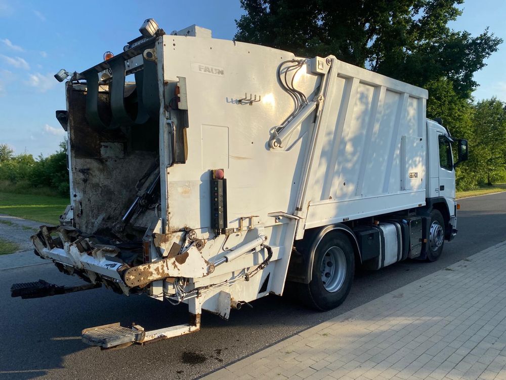 Zabudowa śmieciarka FAUN SL5 UNRR / DWIE KOMORY /ekocel / volvo fm