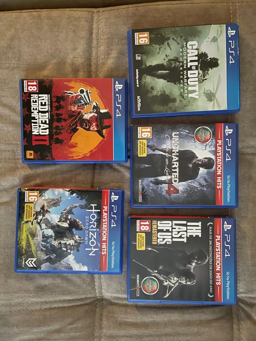 Playstation 4 Slim com 2 comandos - 1TB