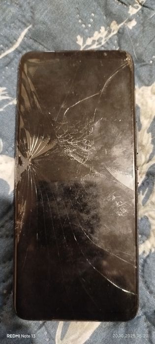 ASUS ROG Phone 6 на детали.