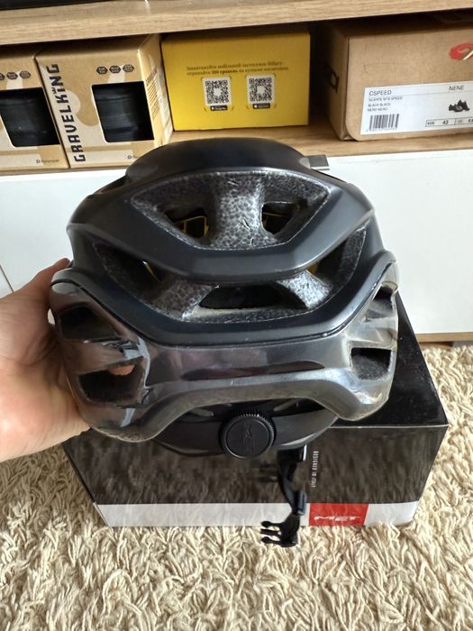 Шолом MET Veleno / Estro Mips