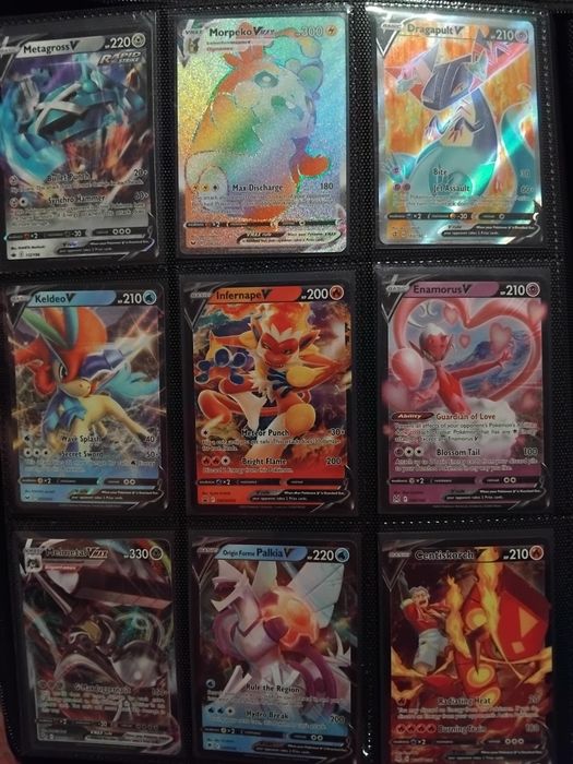 Várias cartas Pokémon