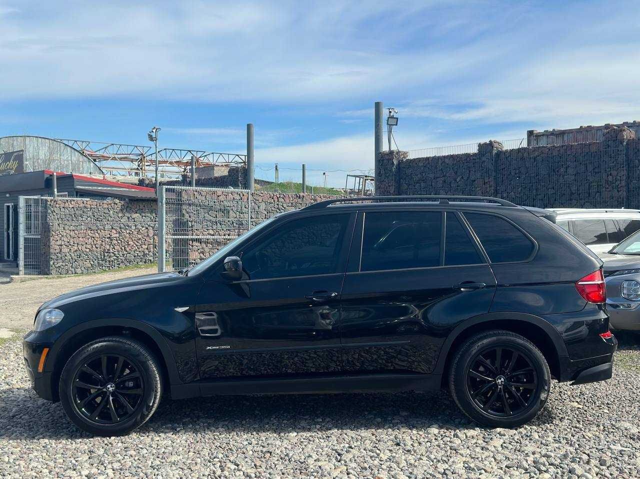 Авто BMW X5 2011