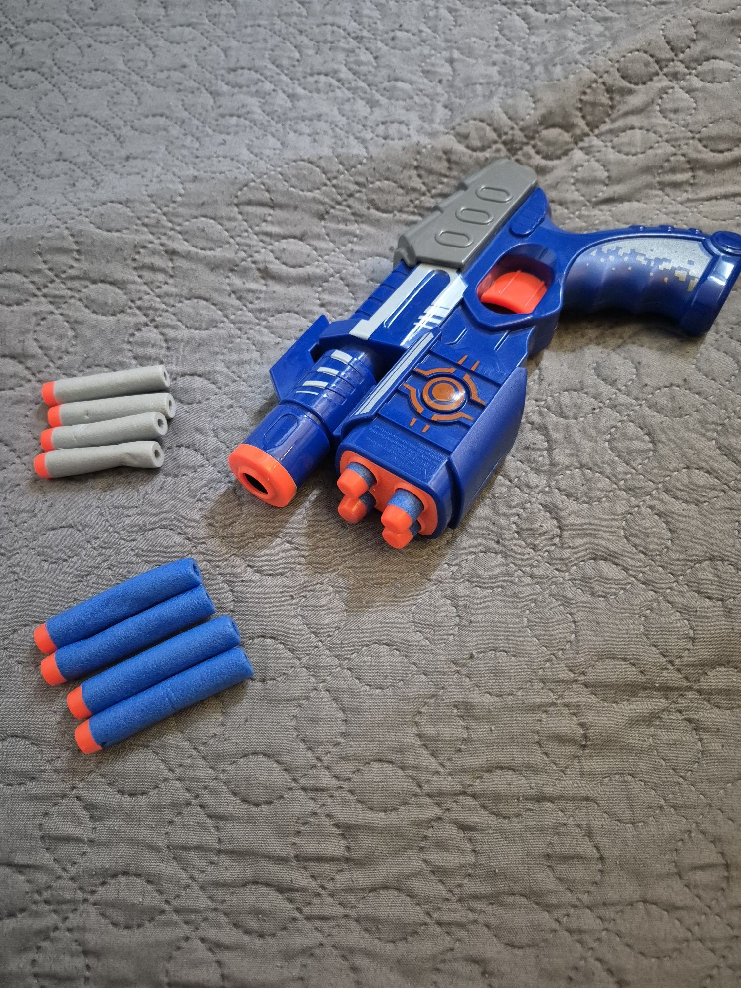 Nerf pistolet na gąbkowe naboje