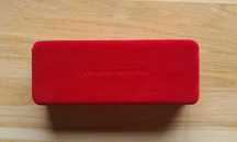 Piękne etui na okulary Carolina Herrera
