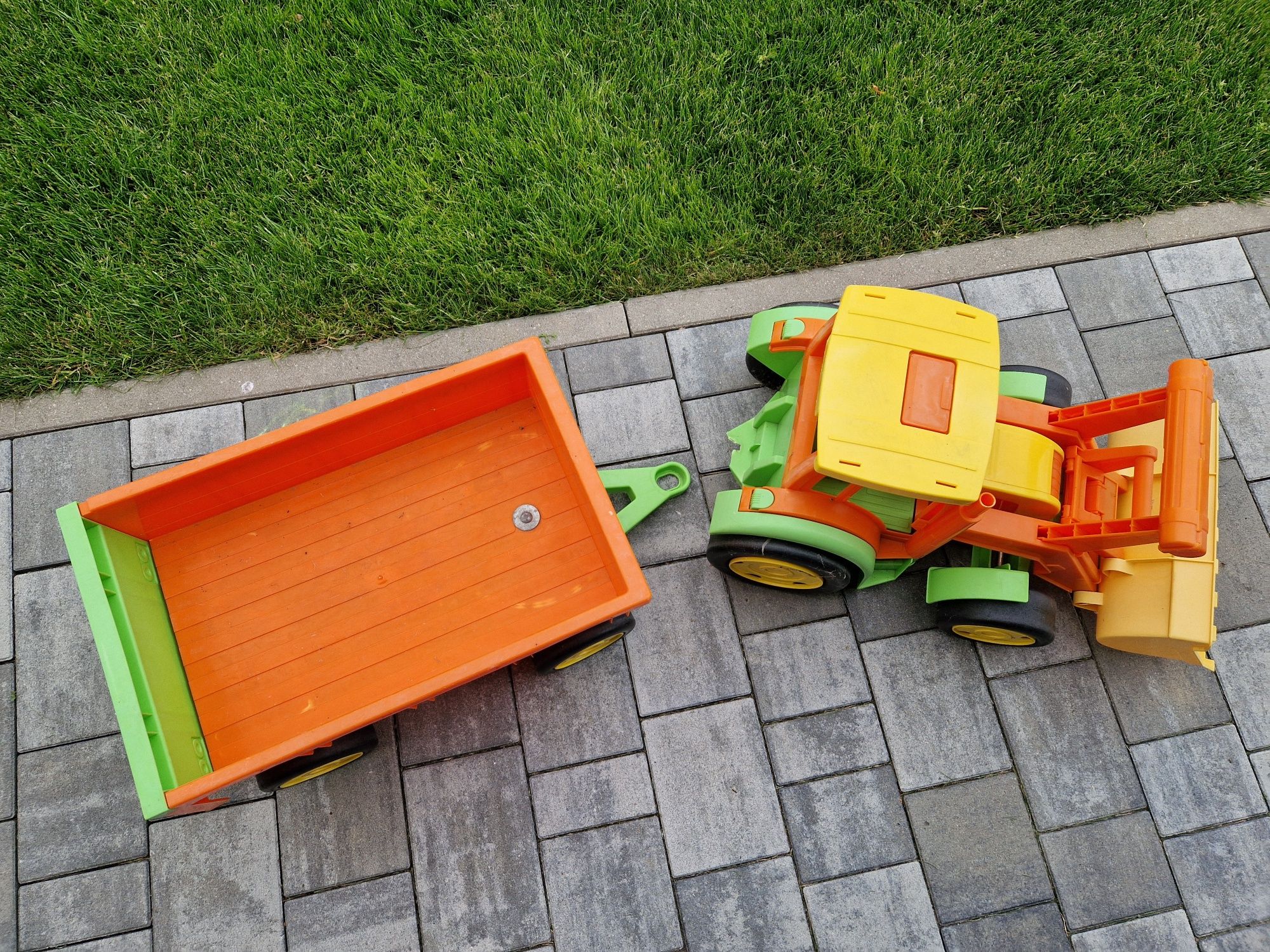 Traktor z przyczepą Wader Gigant