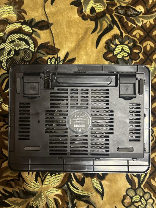 Охолоджувальна підставка під ноутбук Gembird NBS-1F15-04