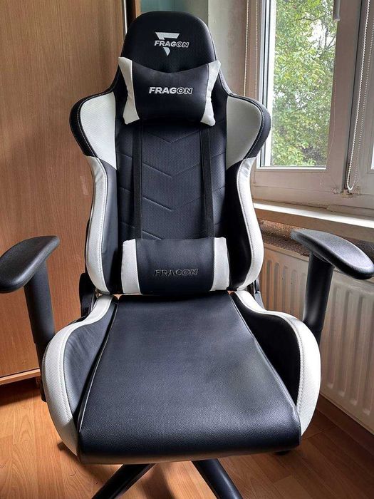 Крісло для геймерів FragON 2X series Чорно-біле (FRAGON2X_WHITE