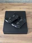 PlayStation 4 Slim 1TB + 2 pady dualshok 4