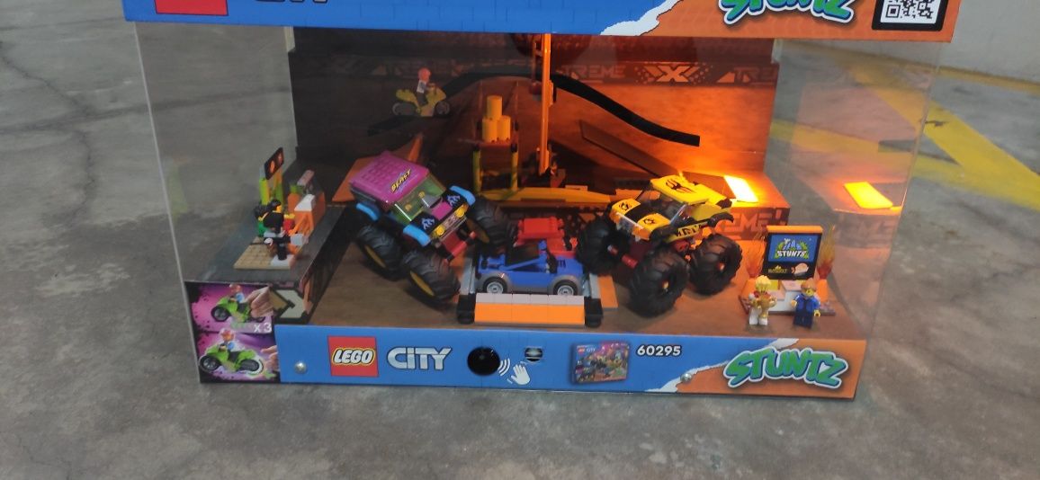 Vitrine LEGO  iluminada
