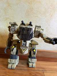 Робот іграшка військовий