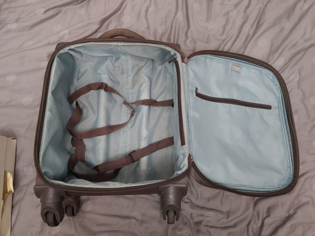 Чемодан сумка валіза DELSEY ORIGINAL ручная кладь 49 л .на колесах 30&