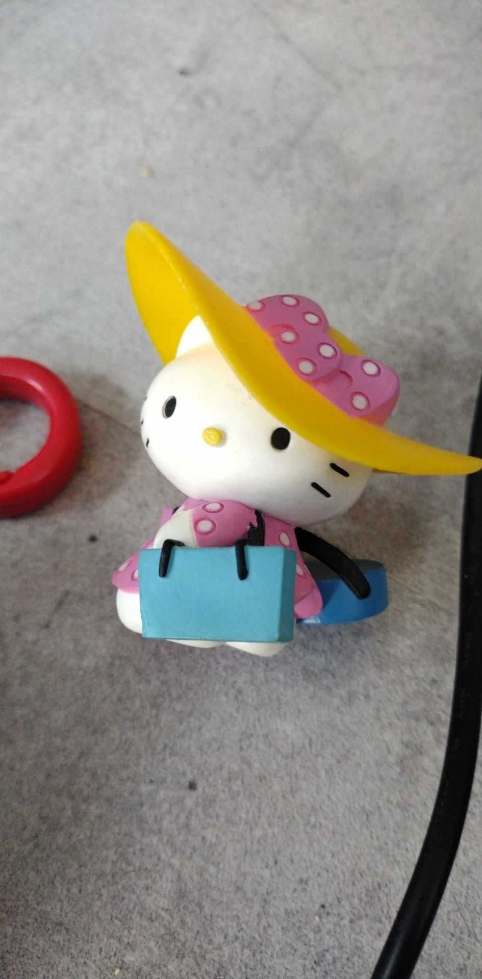 Stare zabawki figurki Hello Kitty + breloczek gratis