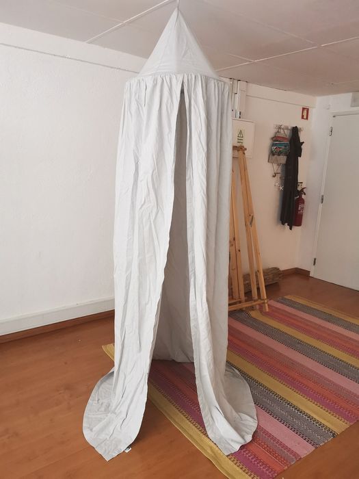 Tenda mosquiteiro quarto de bebé
