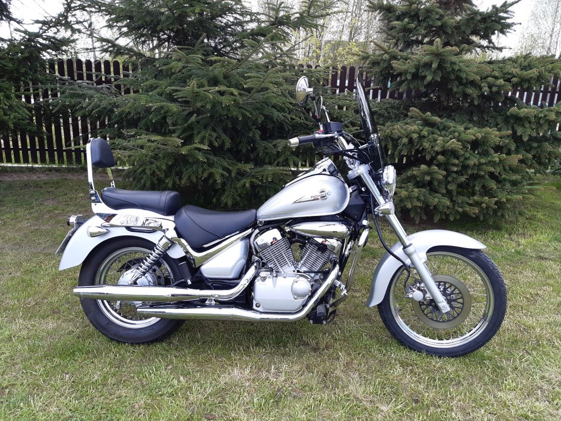 Suzuki Intruder 125 super stan