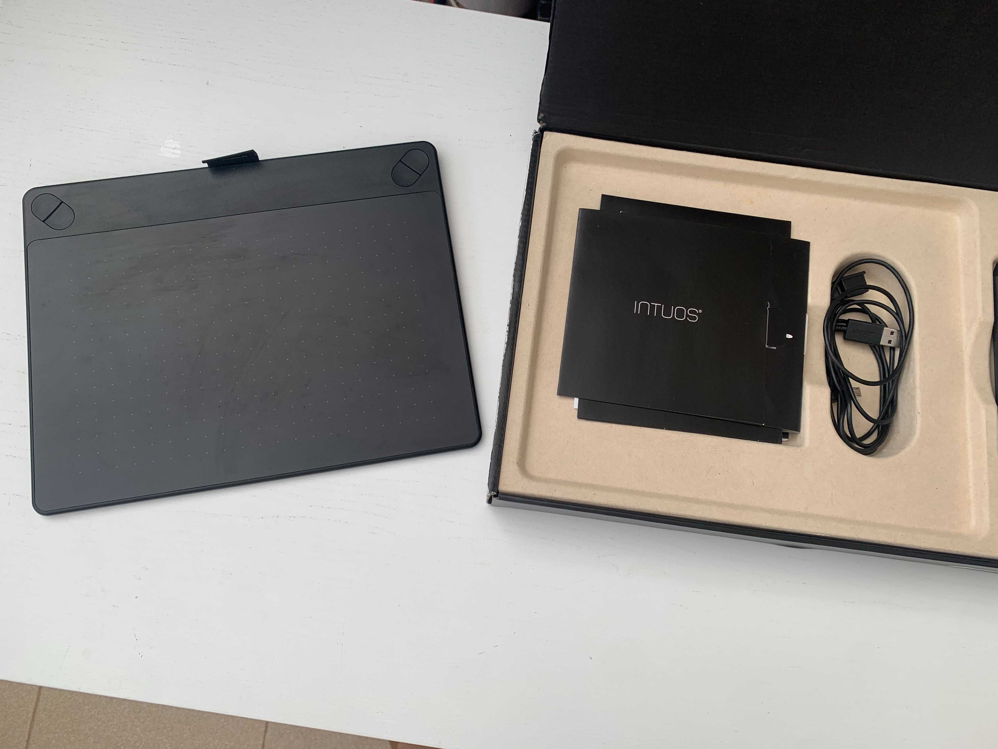 WACOM Intuos modelo CTH-690