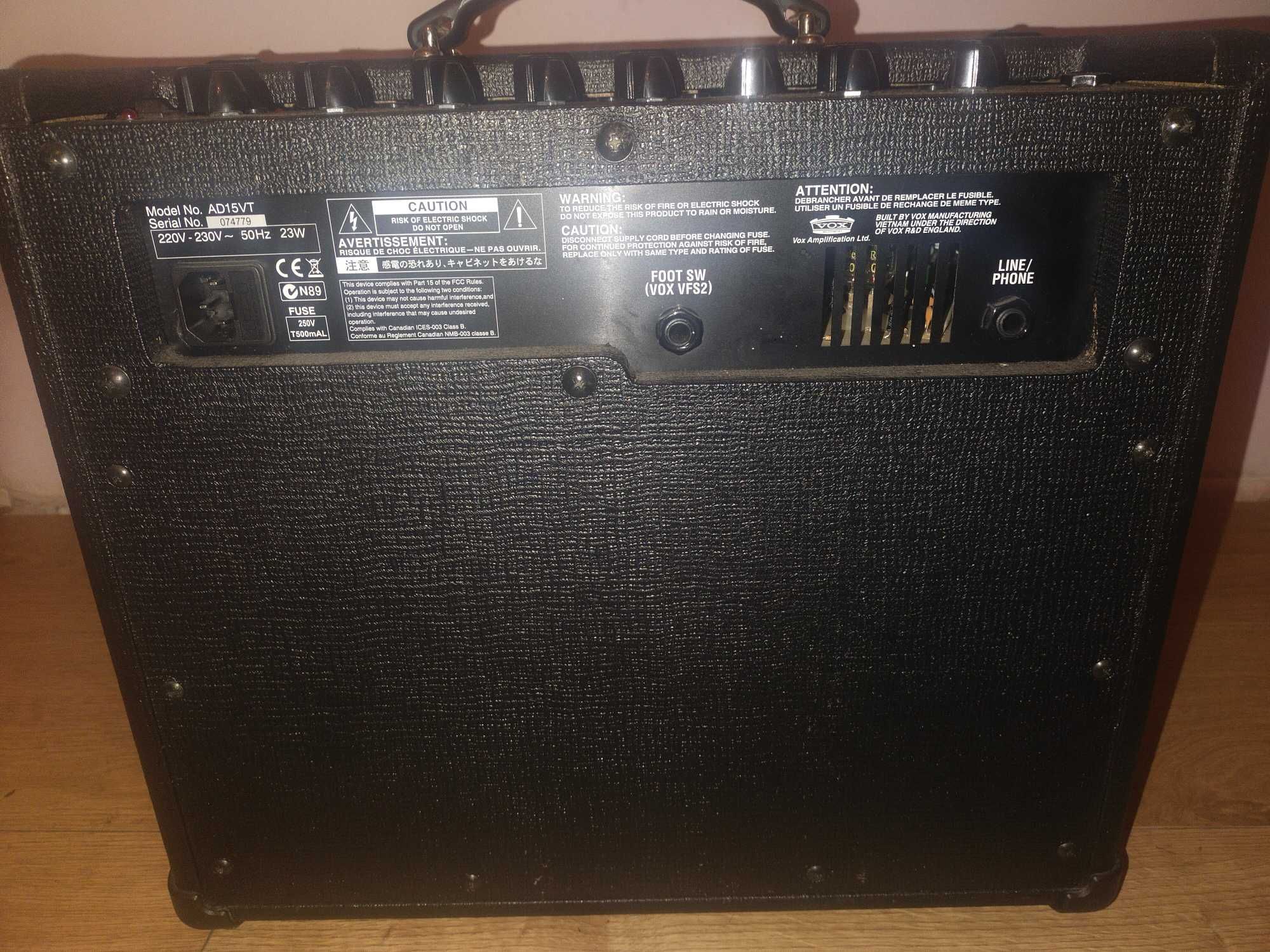 Wzmacniacz gitarowy VOX AD15VT